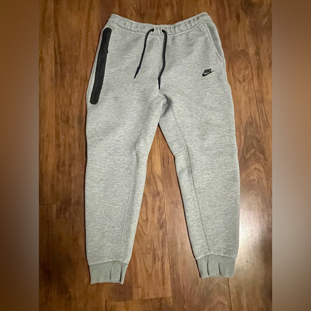 Grey Nike Tech Fleece Pants